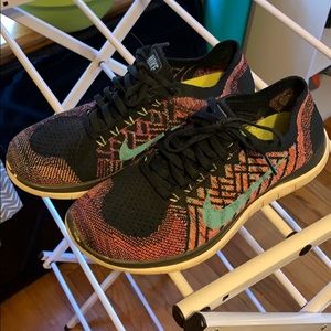 Nike FlyKnit Running Shoes